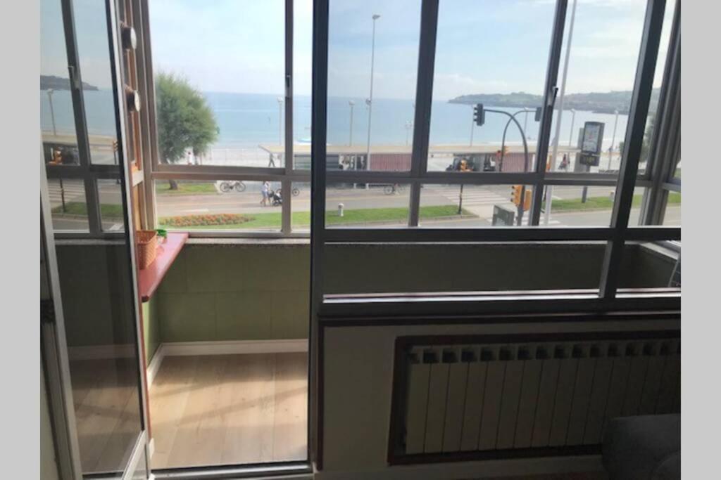 Fantástico piso en primera linea de playa Gijón Exterior foto